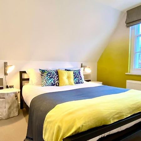Stunning Little House On Poole Quay - Free Secure Parking & Wifi - In The Heart Of The Old Town - Great Location - Free Parking - Fast Wifi - Smart Tv - Newly Decorated - Sleeps 2! Close To Poole & Bournemouth & Sandbanks Exterior foto